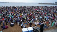 XXXII edicin de la Fiesta de la Sidra Natural, donde no se bati el rcord mundial de escanciado simultneo de la tradicional bebida asturiana