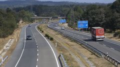 El firme de la A-6 en direccin a Madrid ser rehabilitado y a la espera de que algn da llegue una conexin desde As Gndaras con A Campia