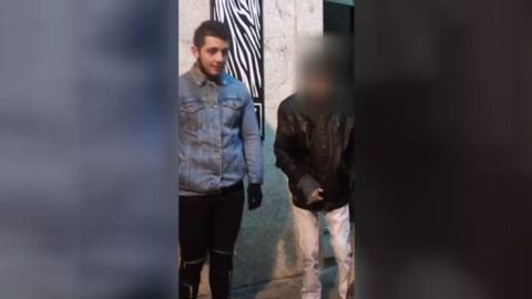 Agreden brutalmente a un vecino de O Carballi�o y lo difunden por v�deo