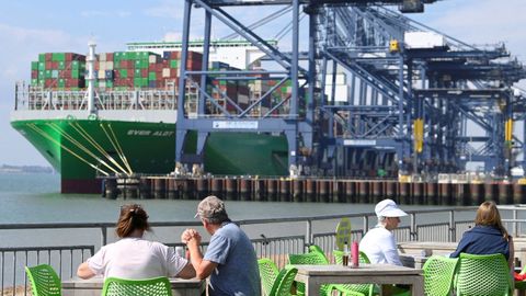 Puerto de Felixtowe,  donde se canaliza casi la mitad del trfico de contenedores del Reino Unido.