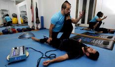 La sesi�n con el traje de electroestimulaci�n dura unos 25 minutos, pero el volumen de calor�as consumidas equivale a una hora y media de entrenamiento. 