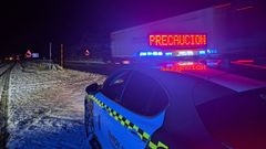 La operaci�n salida navide�a coincidi� con las primeras nevadas de la temporada en las carreteras ourensanas