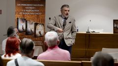 El escritor lucense Francisco Narla present� �Santiago� en la Fundaci�n Luis Seoane de A Coru�a