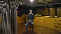 Rafa Areoso fue el �ltimo inquilino del pub Retablo, que empezar� en unos d�as su remodelaci�n