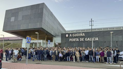 Una de las protestas por la supresión de paradas en A Gudiña