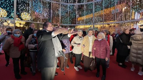 Mayores de residencias visitan las luces de Navidad en una imagen de archivo