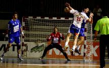 <span lang= es-es >Un partido para revivir tiempos de gloria</span>. Teucro y Granollers han protagonizado grandes duelos con jugadores como el exteucrista y actual campe�n del mundo Gede�n Guardiola (derecha) en la pista.
