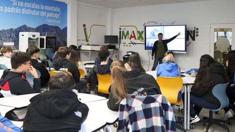 Un momento de la charla del periodista y doctor en Medio Ambiente Xavier Fonseca