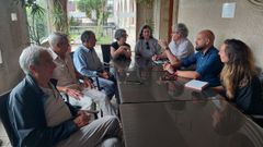 Reuni�n del grupo del PSOE en Pontevedra con la plataforma de afectados por la venta de viviendas militares