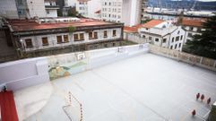 En el solar de la calle Mar�a todav�a se levanta la vieja construcci�n, al lado del colegio Jes�s Maestro y con vistas al Arsenal.