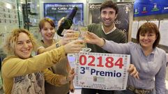 El lotero Palo Seivane celebrando un premio anterior