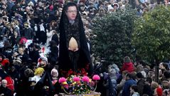 Gallard�n embarazado procesiona en Vigo por Carnaval