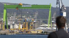 Construcciones para Ibedrola en Navantia Fene, bajo la gr�a p�rtico.