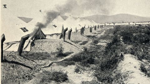 Un aspecto de los hornos de campa�a utilizados en el campamento