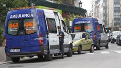 Imagen de archivo de dos ambulancias en Vigo