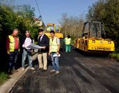 El alcalde y el edil de Obras visitaron los trabajos en la r�a Fontaldeiro.
