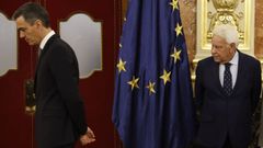 El presidente del Gobierno, Pedro S�nchez, y el expresidente Felipe Gonz�lez se saludaron fr�amente y despu�s permanecieron distanciados.