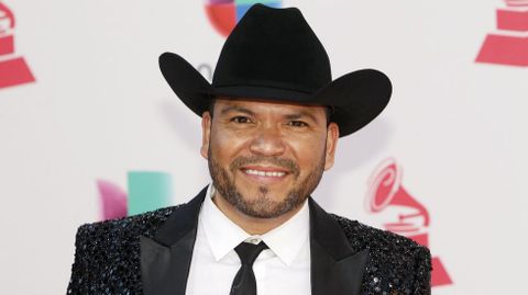 Mejor �lbum de M�sica Tejana: �Por cielo y tierra�, Michael Salgado