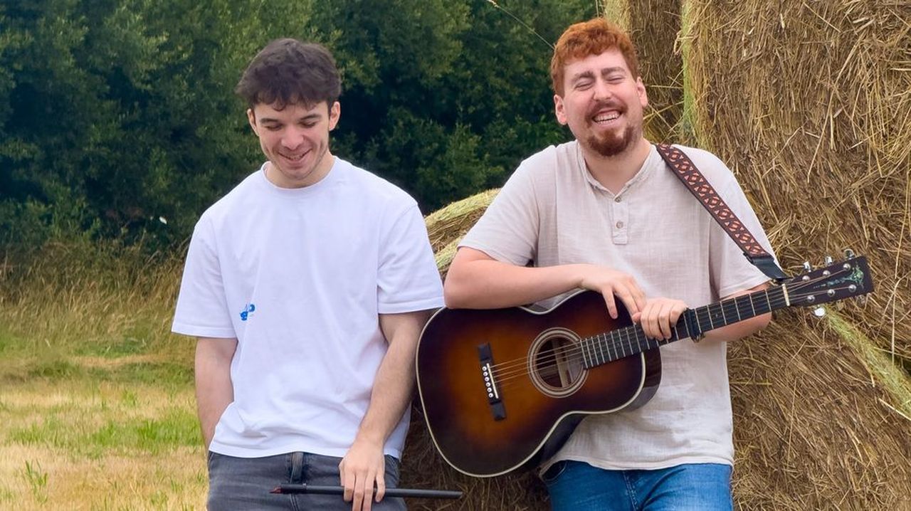 Lendaira, cantar historias con folk gaélico para «elevar la música de Galicia»