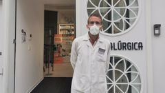 Edgar Yaziji, due�o de una farmacia en la calle Garc�a Barb�n