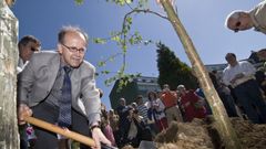 Fern�ndez Paz, na homenaxe que a Asociaci�n de Escritores en Lingua Galega lle rendeu en Vilalba no 2009
