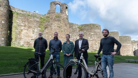 Alexandre Penas, Rub�n Arroxo, Miguel Fern�ndez y Jorge Bustos presentaron la cita junto con la delegada de La Voz, Mar�a Gunt�n