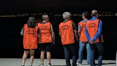 Mariscadores de la cofrad�a de A Pobra, en turnos de vigilancia nocturnos