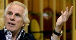 Giuseppe Tringali particip� ayer en A Coru�a en un foro sobre comunicaci�n y globalizaci�n.