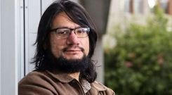 El polit�logo peruano Omar Coronel