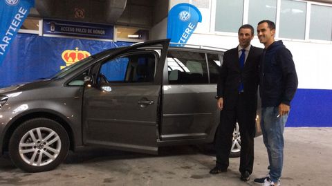 Linares recibe su coche