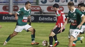 El Coruxo fue de menos a m�s en el partido, pero�no encontr� el�gol.