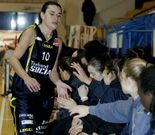 Una lesi�n en la rodilla tiene a Montse en el dique seco.