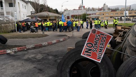  manifestaci�n de la plantilla de Ence en contra del ERE a 96 trabajadores, a 1 de febrero de 2026, en Navia,