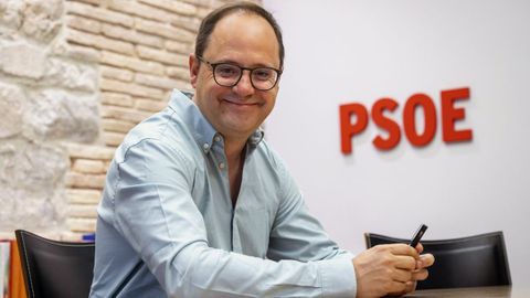 Csar Luena,  nmero 9 de la candidatura del PSOE