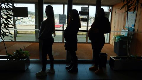 Cris, Sheila y Andrea, censadas en Ourol, dar&aacute;n a luz pr&oacute;ximamente a su primer hijo