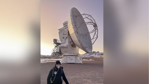 Los visitantes del observatorio AOS deben usar mscaras de oxgeno para soportar las condiciones climticas.