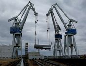 Las maniobras de env�o de los bloques comenzaron el pasado lunes en el astillero ferrolano