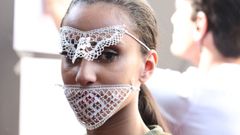 Desfile de jvenes diseadores en la Mostra do Encaixe de Camarias