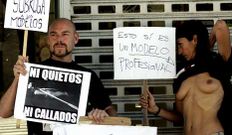 Los modelos protestaron el a�o pasado en Vigo desnud�ndose.
