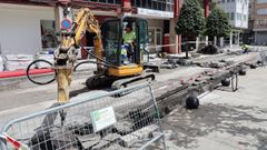 Obras en el entorno de la plaza del Concello de Ribeira