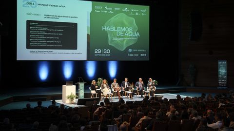 Jornada 'Hablemos de Agua', celebrada en el Teatro de Laboral Ciudad de la Cultura de Gij�n