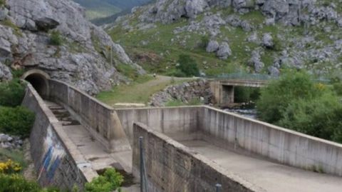 El t�nel al embalse del Porma