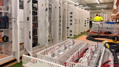 Instalaciones el�ctricas que Grupo Osmos acaba de levantar en Sallent (Catalu�a)