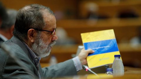 El defensor del Pueblo en funciones, Francisco Fern�ndez Marug�n, este martes en el Congreso