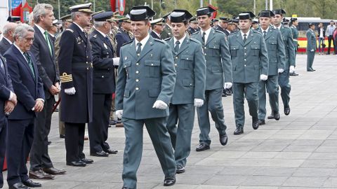 Fiesta de la Guardia Civil. Imposici�n de medallas
