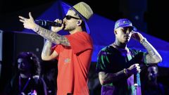 Dei V y Luar la L (a la derecha), en un actuaci�n conjunta en Puerto Rico