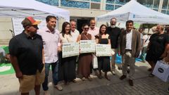 Entrega de premios del sorteo de la campa�a F�ra Stock de la ABE en Boiro