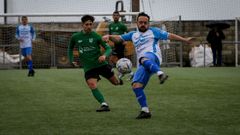 Jon Paz ejecuta un pase en el ltimo choque del Cidade de Ribeira ante el Galicia Mugardos.