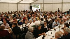 Imagen de archivo de una comida de mayores en Cee