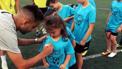 Brais M�ndez participa en el campus del Sporting Guard�s